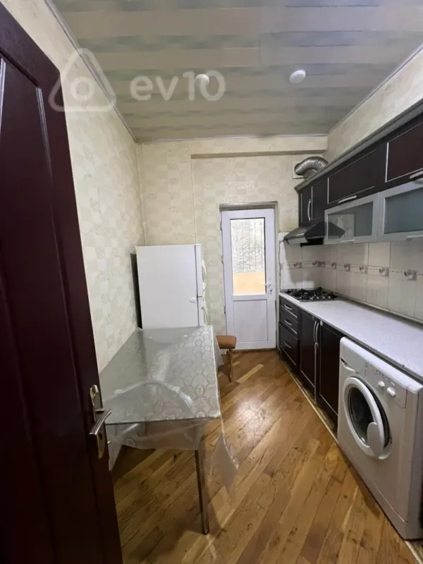 Kirayə verilir 2 otaqlı yeni tikili 75 m²