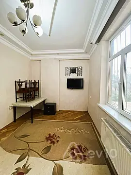 Kirayə verilir 2 otaqlı yeni tikili 75 m²