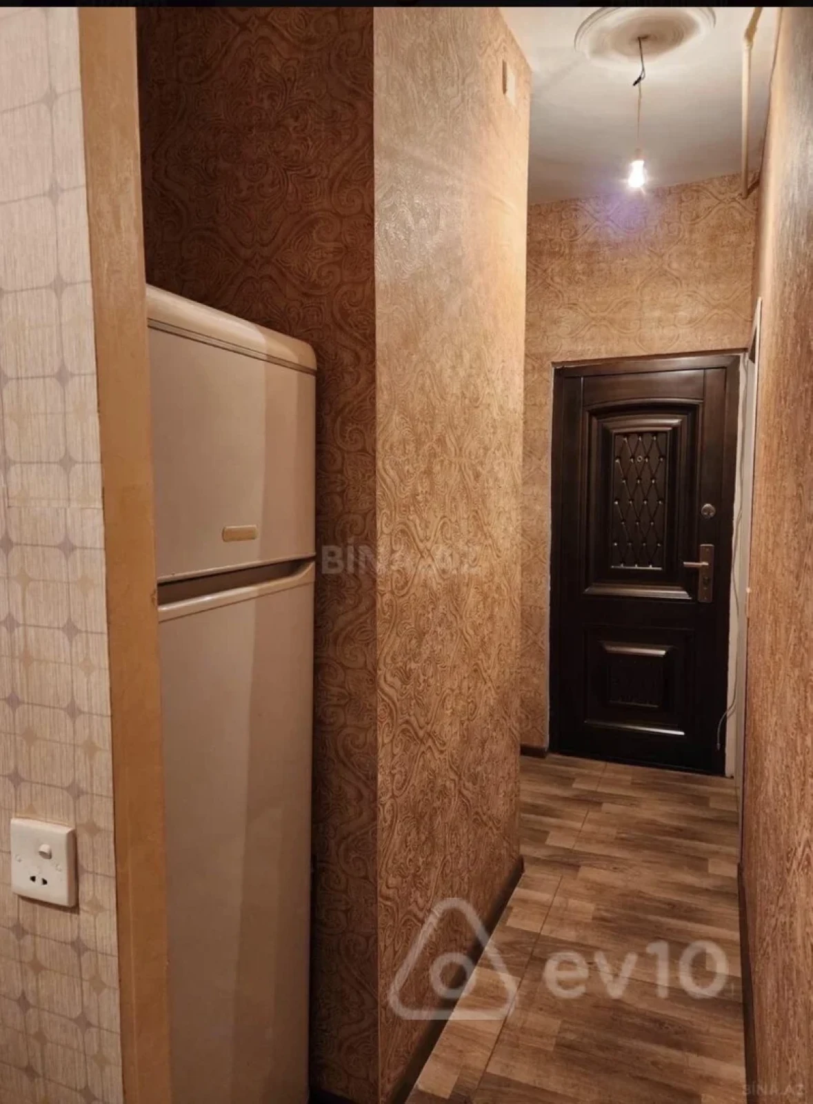 Kirayə verilir 1 otaqlı köhnə tikili 30 m²