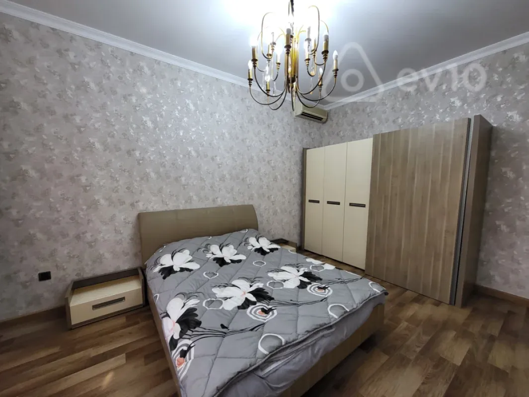Satılır 4 otaqlı həyət evi 220 m²