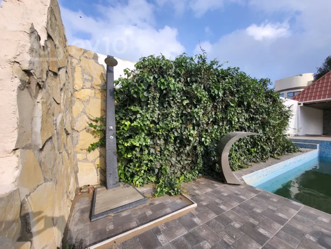 Satılır 4 otaqlı həyət evi 220 m²