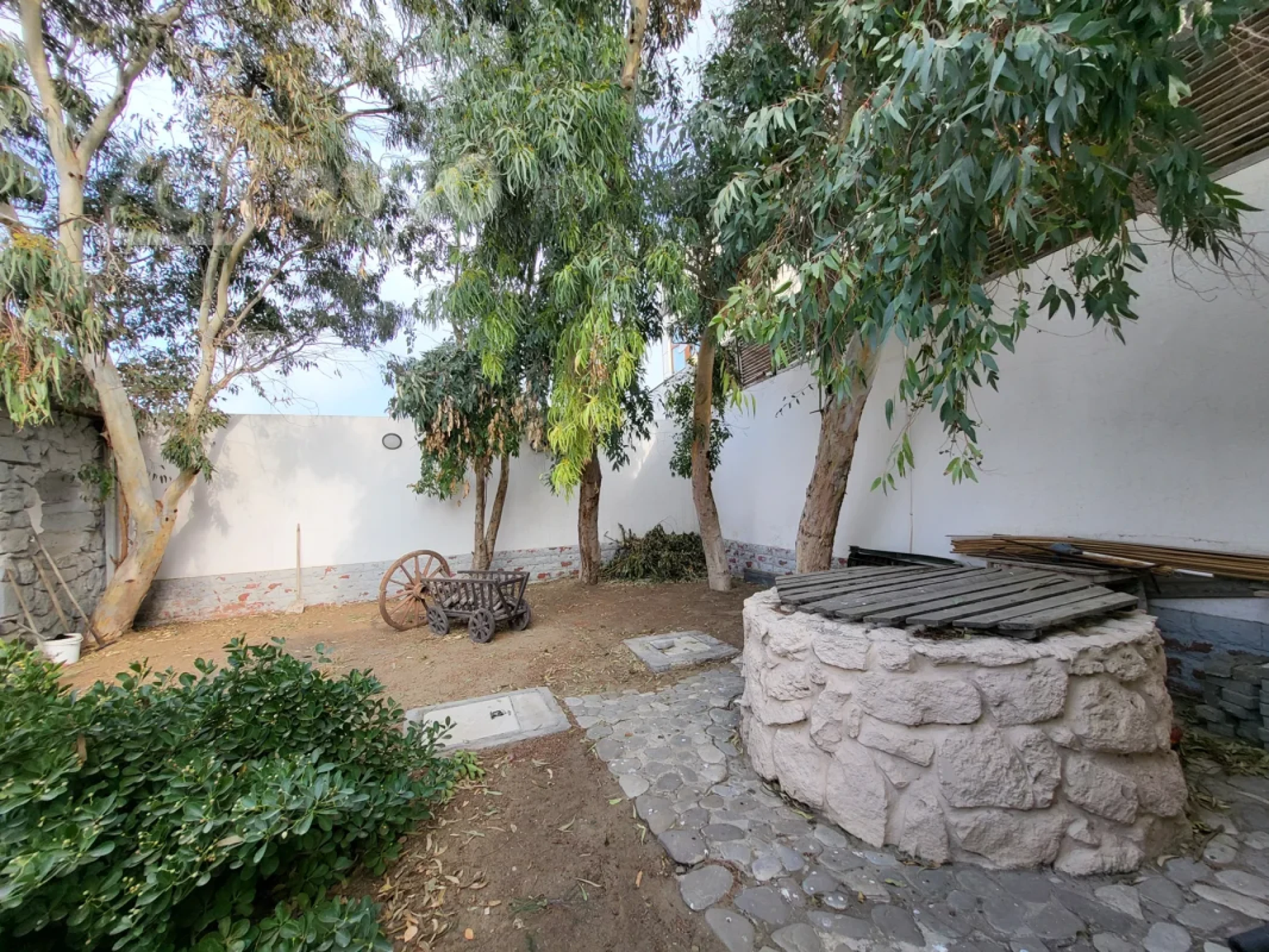 Satılır 4 otaqlı həyət evi 220 m²