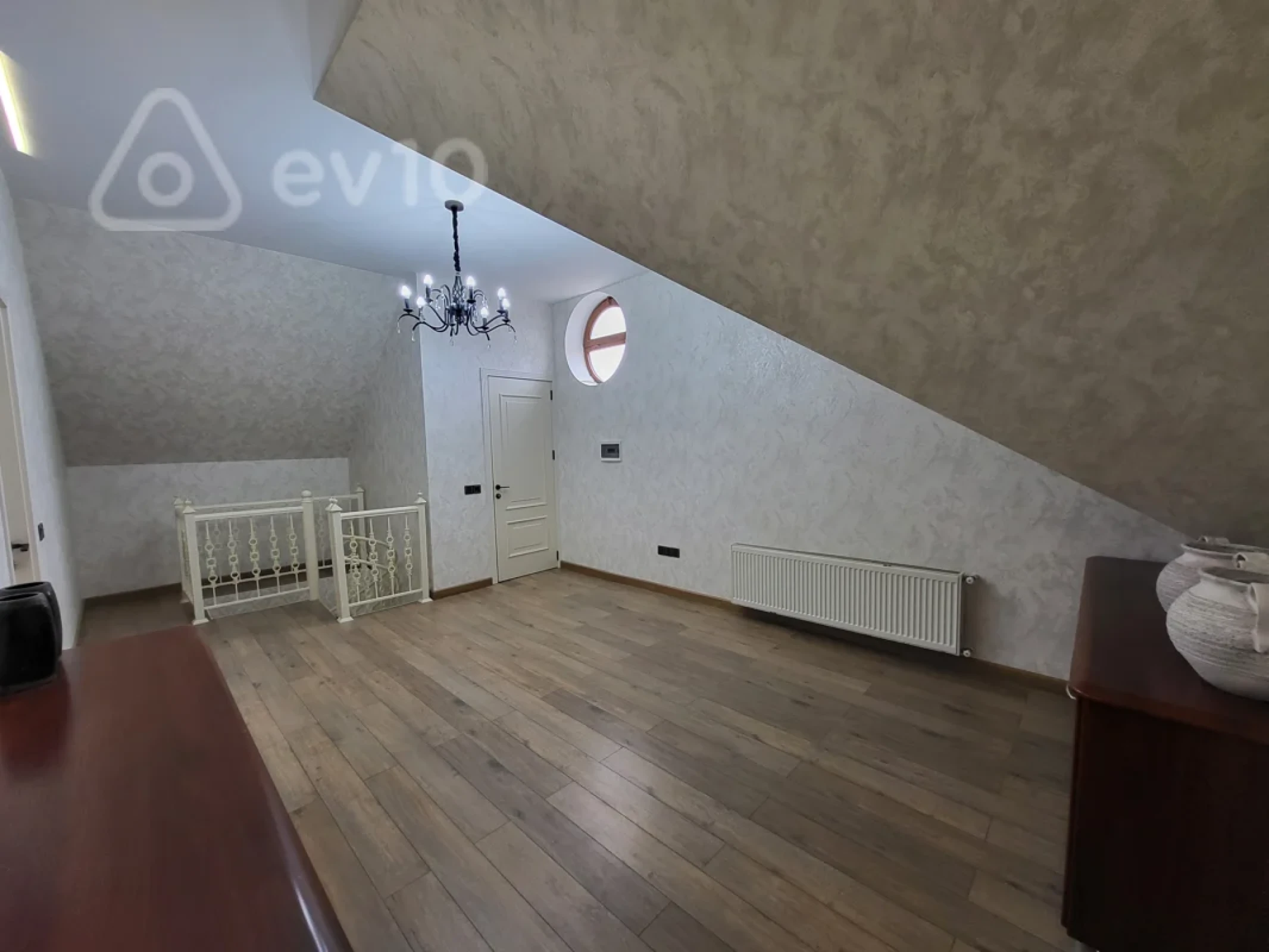 Satılır 4 otaqlı həyət evi 220 m²