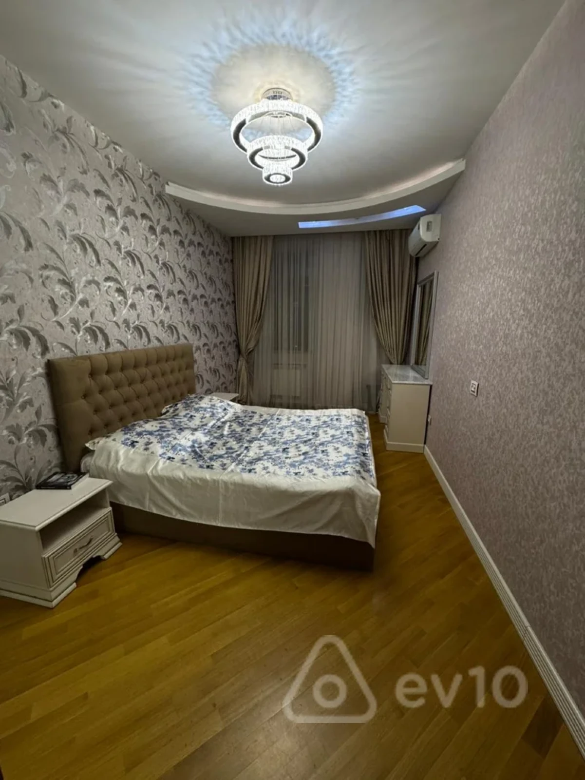 Satılır 3 otaqlı yeni tikili 127 m²