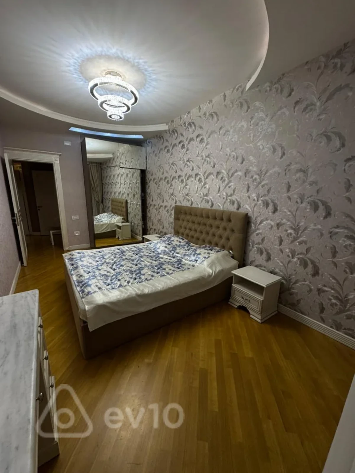 Satılır 3 otaqlı yeni tikili 127 m²