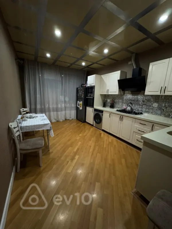 Satılır 3 otaqlı yeni tikili 127 m²