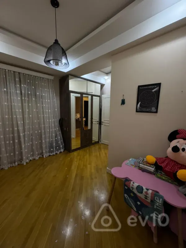 Satılır 3 otaqlı yeni tikili 127 m²