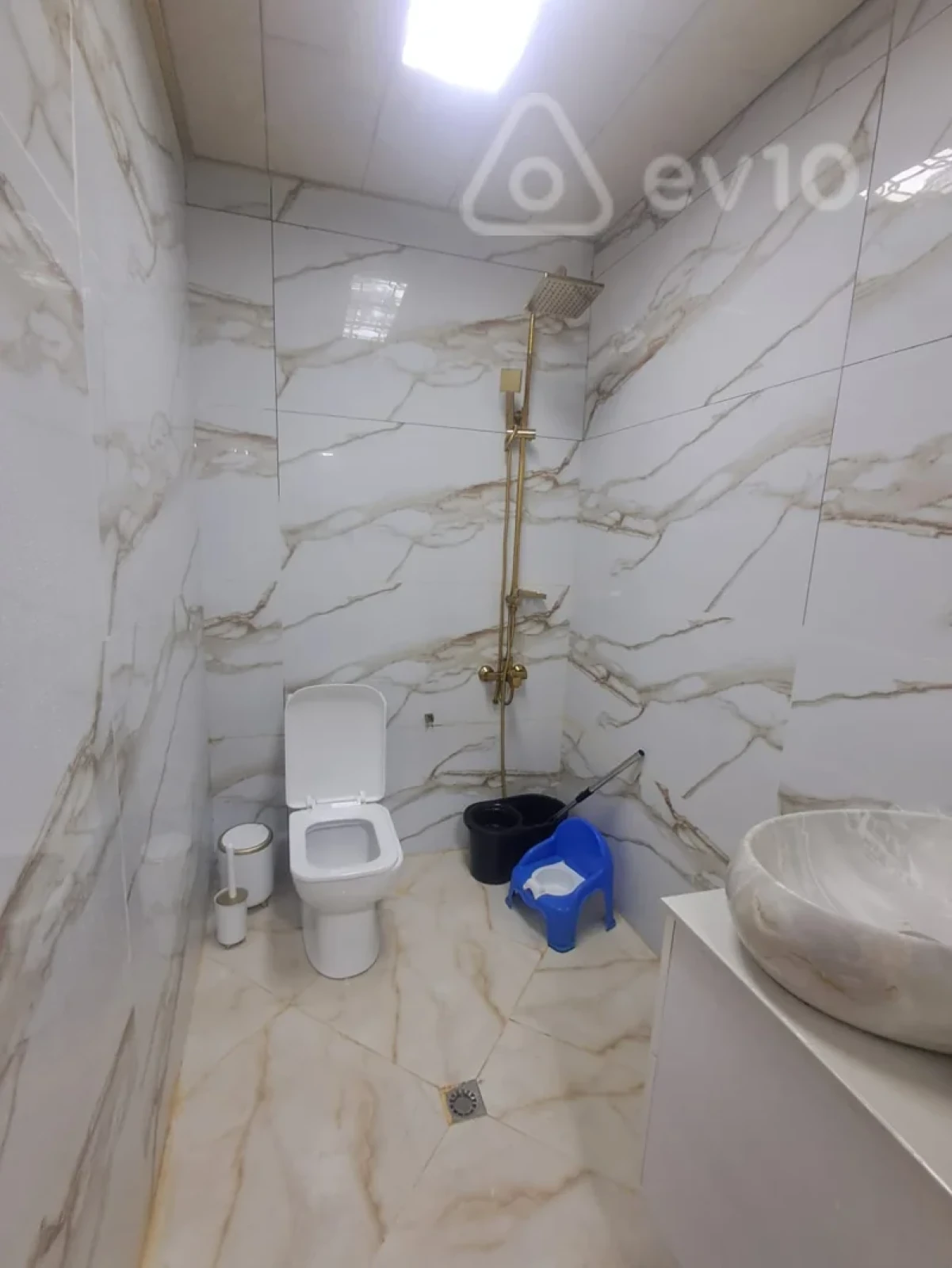 Satılır 3 otaqlı həyət evi 100 m²