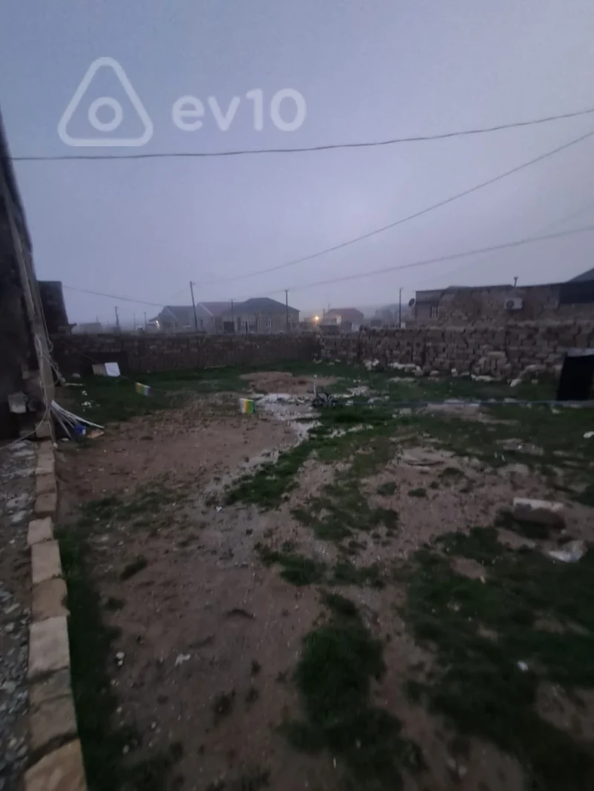 Satılır 3 otaqlı həyət evi 100 m²