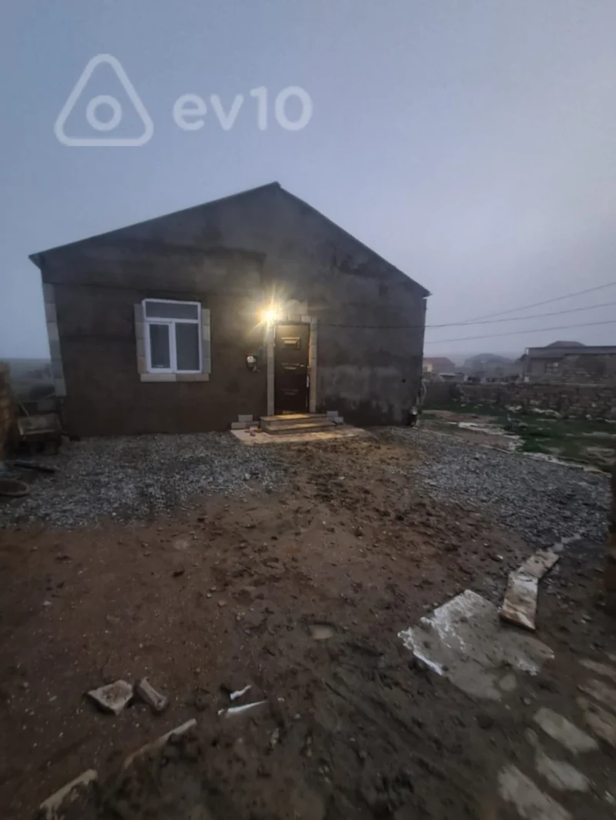 Satılır 3 otaqlı həyət evi 100 m²