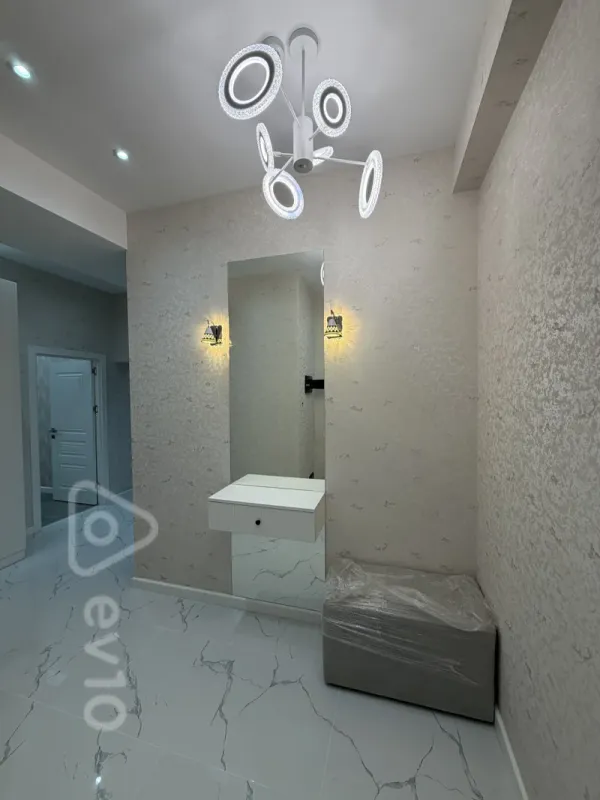 Satılır 3 otaqlı yeni tikili 100 m²