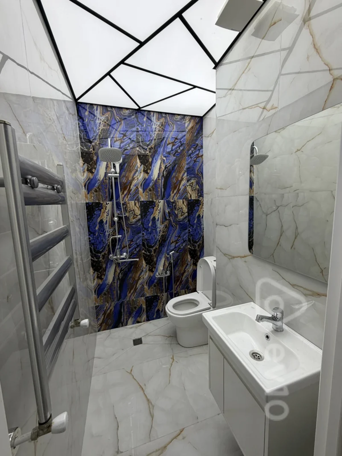 Satılır 3 otaqlı yeni tikili 100 m²