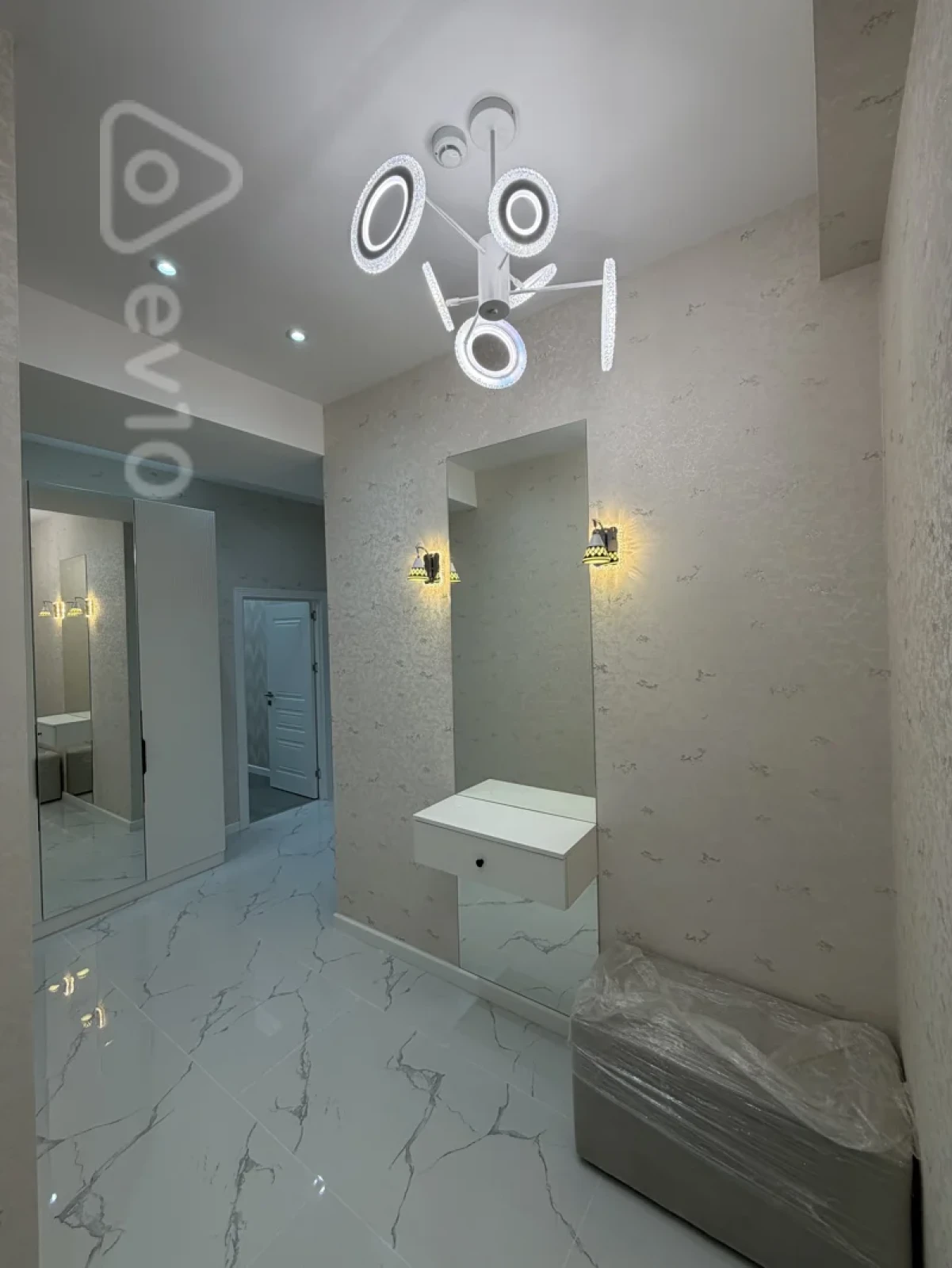 Satılır 3 otaqlı yeni tikili 100 m²