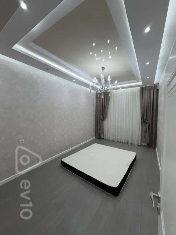 Satılır 3 otaqlı yeni tikili 100 m²