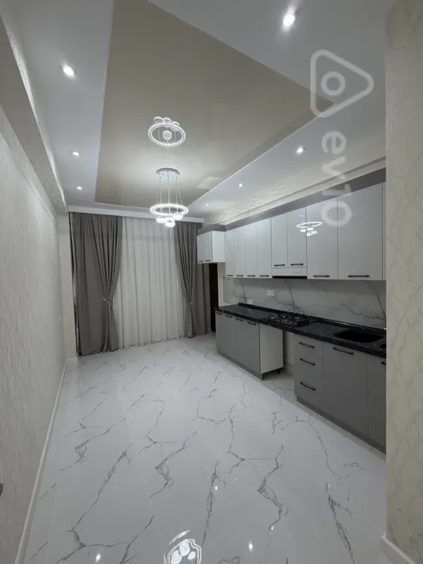 Satılır 3 otaqlı yeni tikili 100 m²