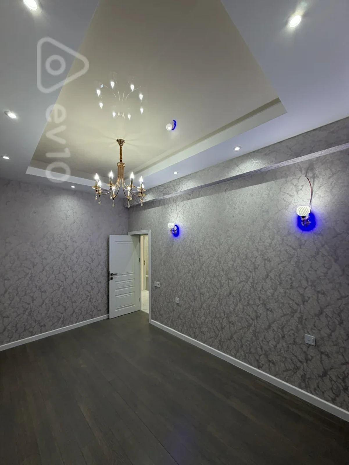 Satılır 3 otaqlı yeni tikili 100 m²