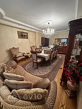 Kirayə verilir 3 otaqlı yeni tikili 160 m²