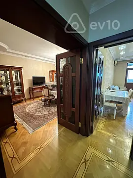 Kirayə verilir 3 otaqlı yeni tikili 160 m²