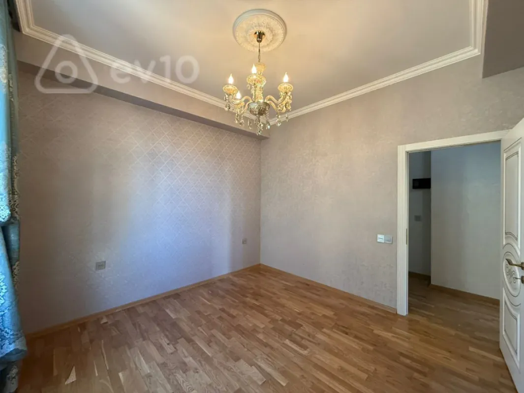 Satılır 2 otaqlı yeni tikili 67 m²