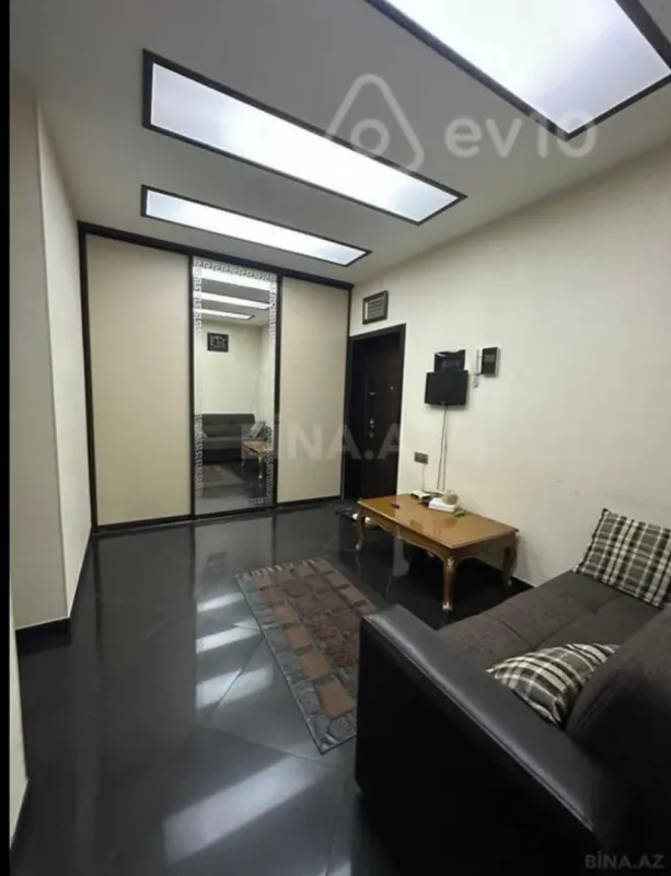 Kirayə verilir 2 otaqlı yeni tikili 70 m²