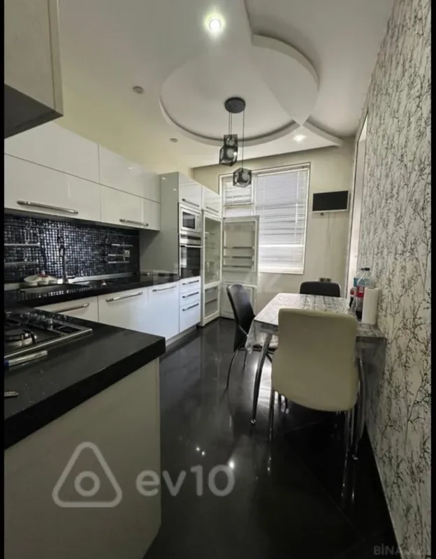 Kirayə verilir 2 otaqlı yeni tikili 70 m²