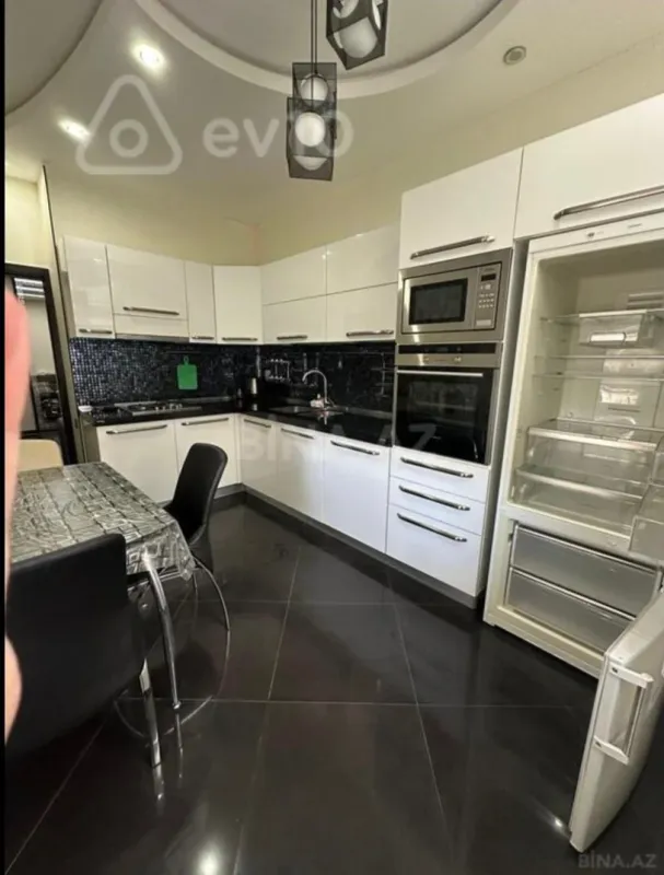 Kirayə verilir 2 otaqlı yeni tikili 70 m²