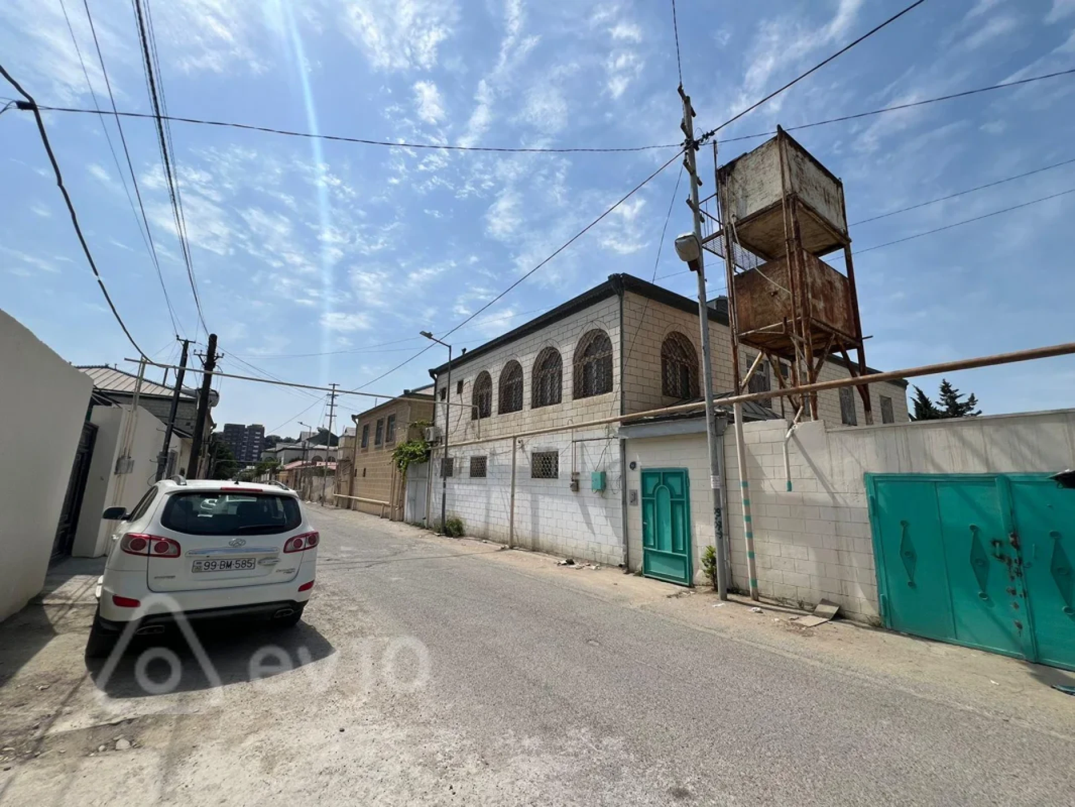 Satılır 9 otaqlı həyət evi 400 m²