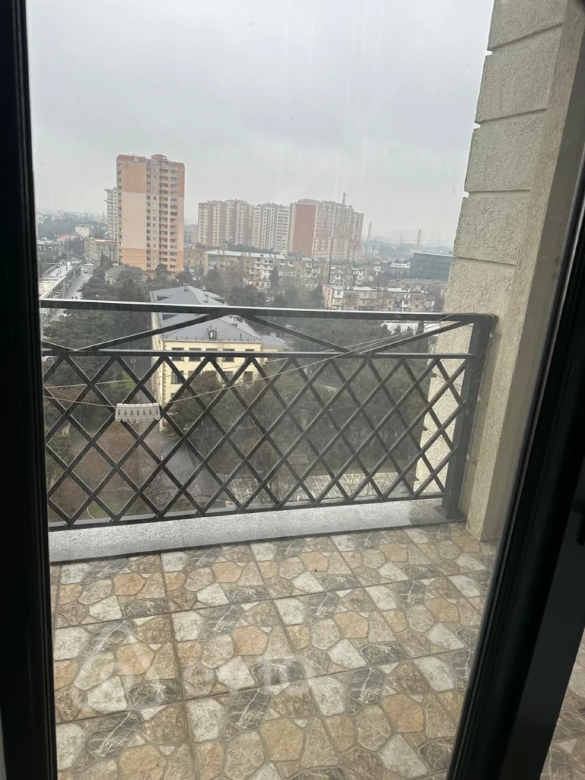 Kirayə verilir 3 otaqlı yeni tikili 100 m²