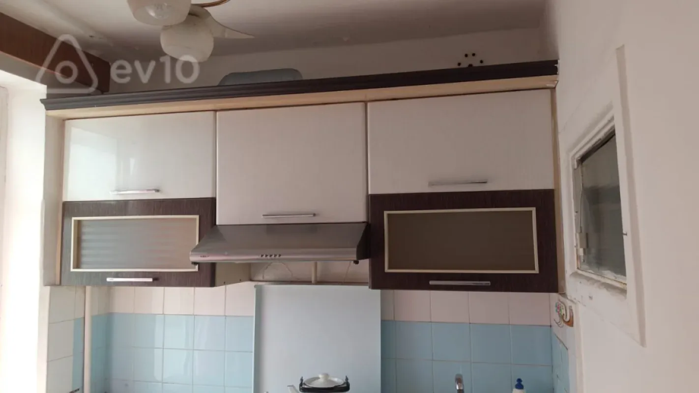 Kirayə verilir 1 otaqlı köhnə tikili 35 m²