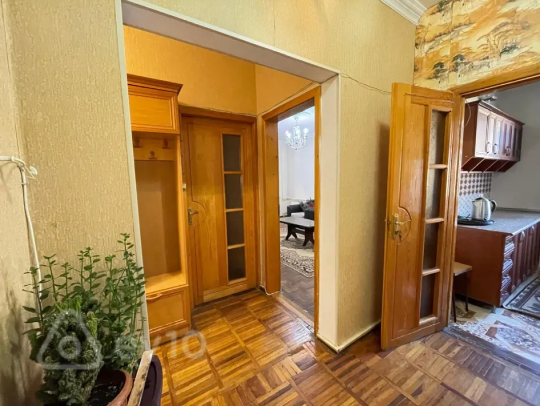 Kirayə verilir 2 otaqlı köhnə tikili 60 m²