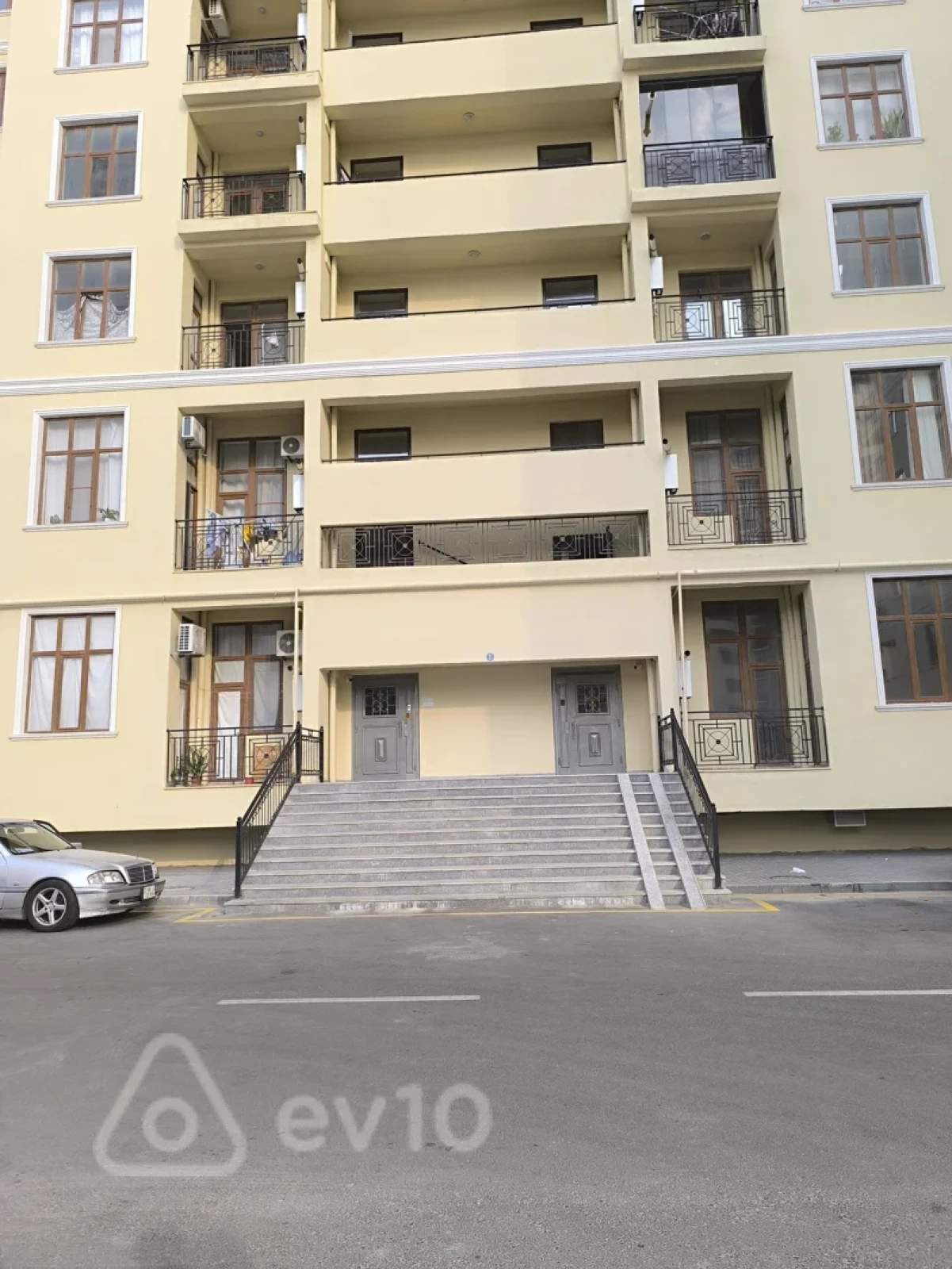 Satılır 2 otaqlı yeni tikili 78 m²