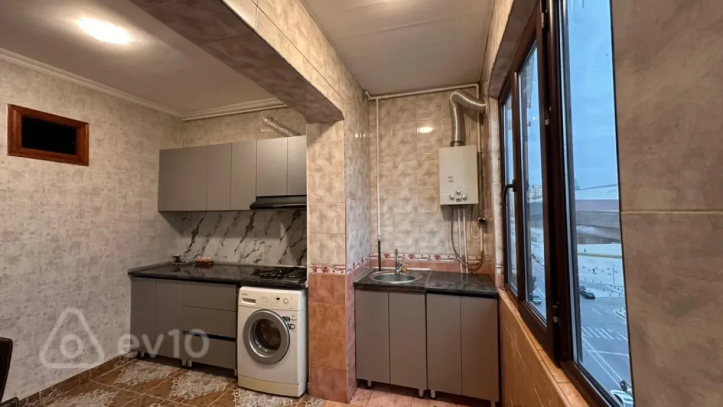 Kirayə verilir 3 otaqlı yeni tikili 94 m²