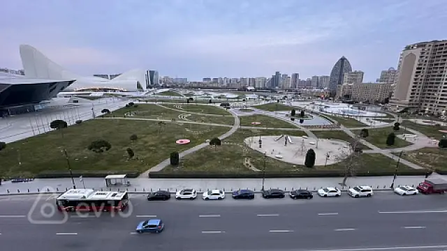 Kirayə verilir 3 otaqlı yeni tikili 94 m²