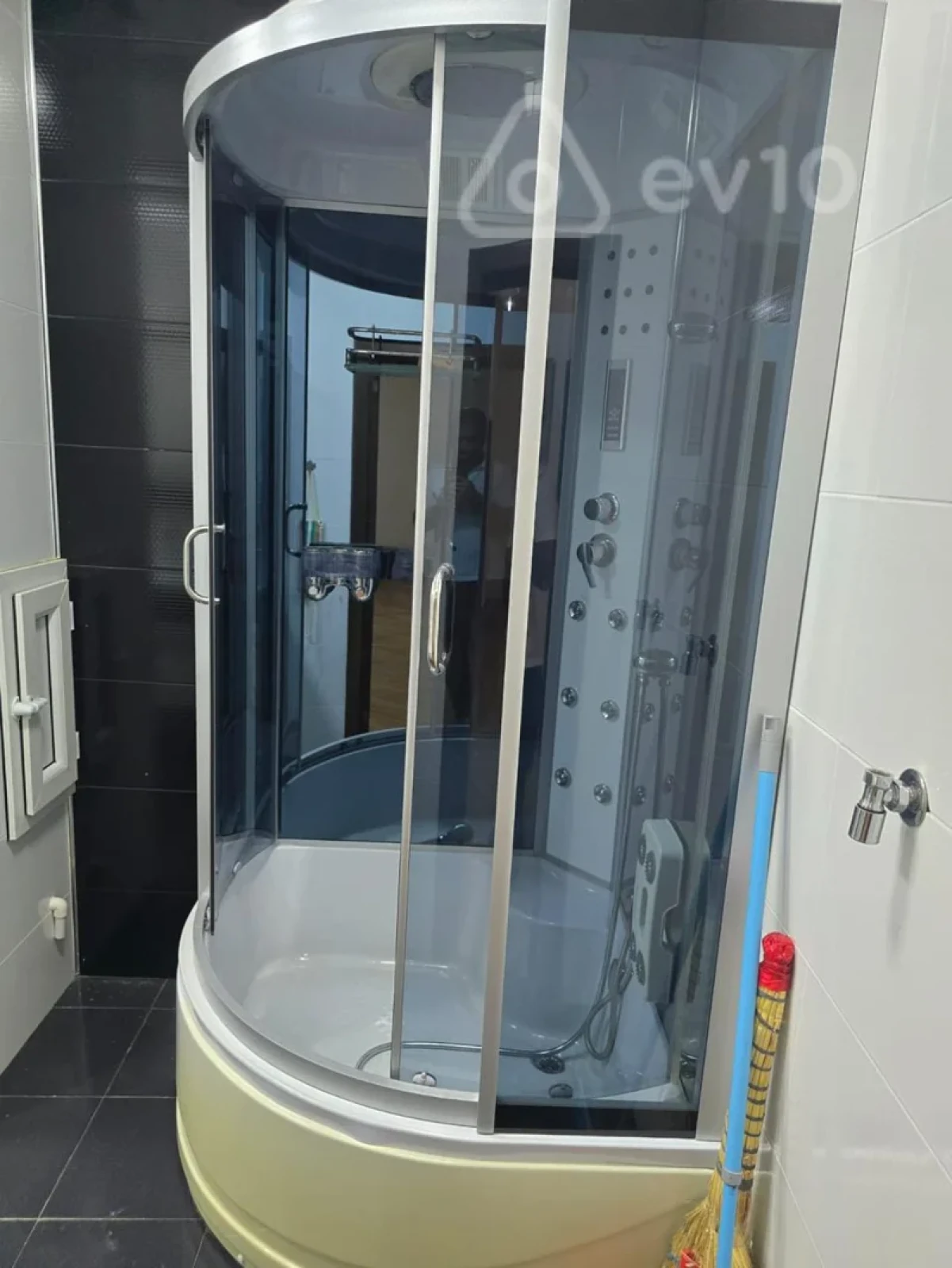 Kirayə verilir 2 otaqlı yeni tikili 110 m²