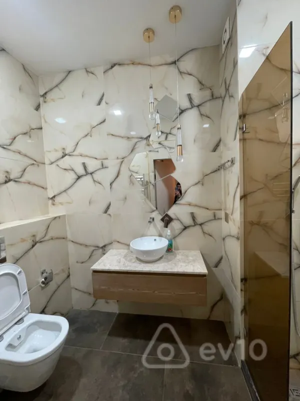Kirayə verilir 2 otaqlı yeni tikili 67 m²