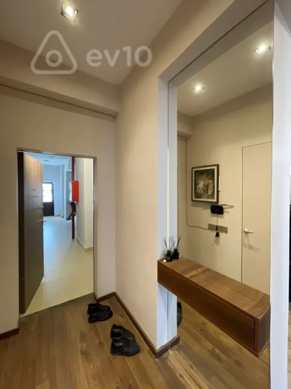 Kirayə verilir 2 otaqlı yeni tikili 67 m²