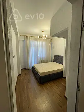 Kirayə verilir 2 otaqlı yeni tikili 67 m²