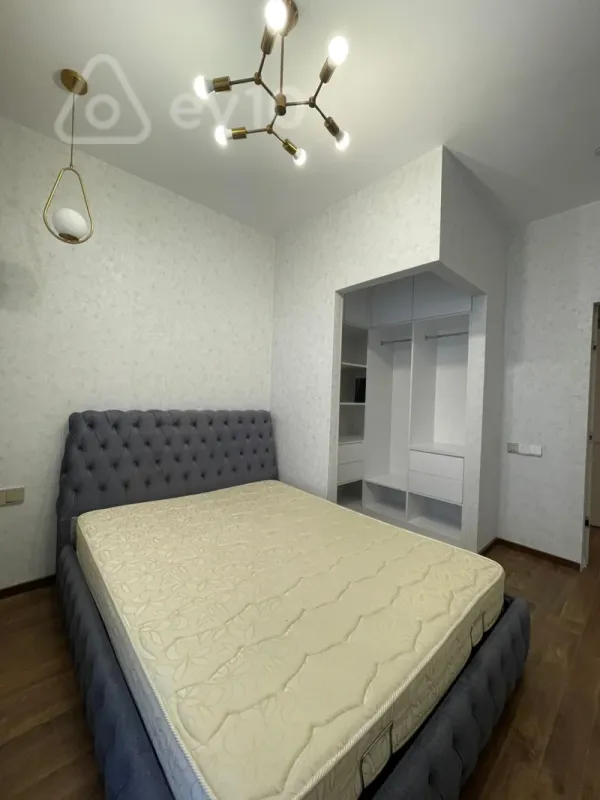 Kirayə verilir 2 otaqlı yeni tikili 67 m²
