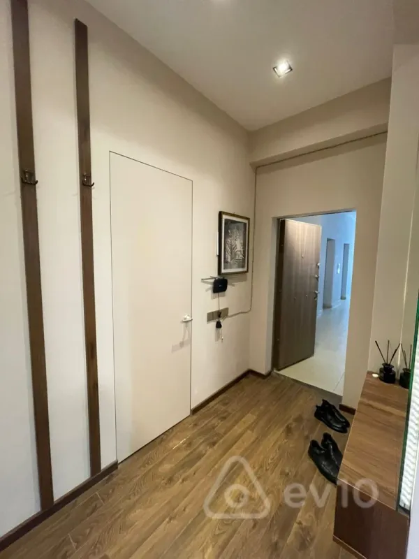 Kirayə verilir 2 otaqlı yeni tikili 67 m²