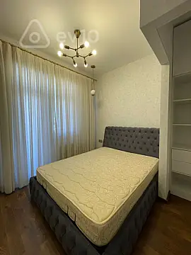 Kirayə verilir 2 otaqlı yeni tikili 67 m²