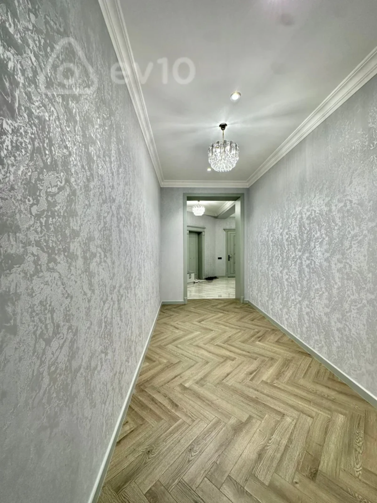 Satılır 3 otaqlı yeni tikili 150 m²