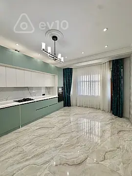 Satılır 3 otaqlı yeni tikili 150 m²