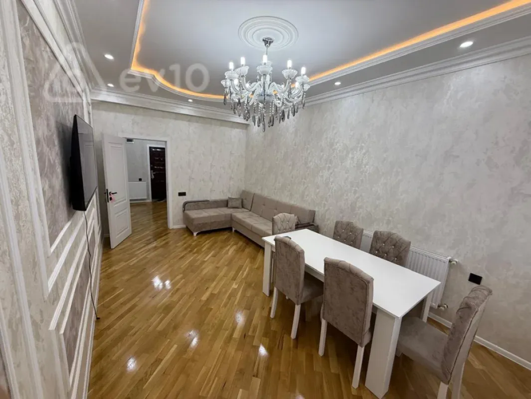Kirayə verilir 2 otaqlı yeni tikili 70 m²