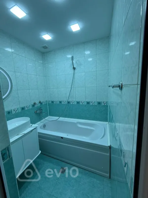 Satılır 3 otaqlı köhnə tikili 62 m²