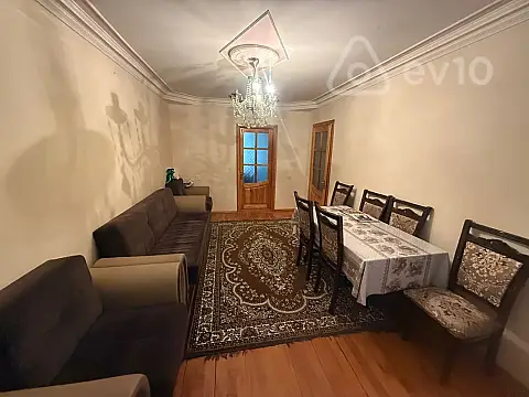 Kirayə verilir 2 otaqlı köhnə tikili 45 m²