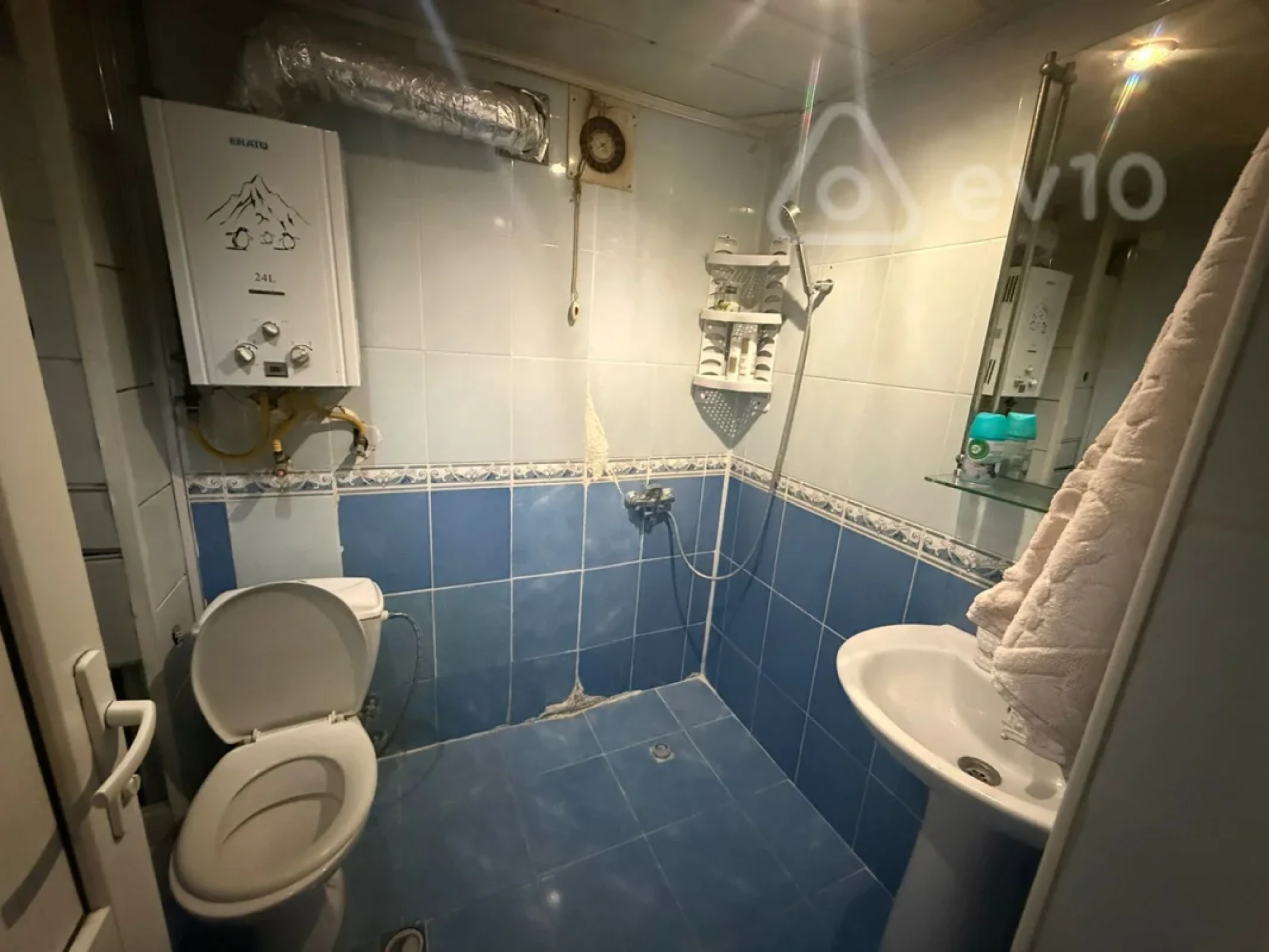 Kirayə verilir 2 otaqlı köhnə tikili 45 m²