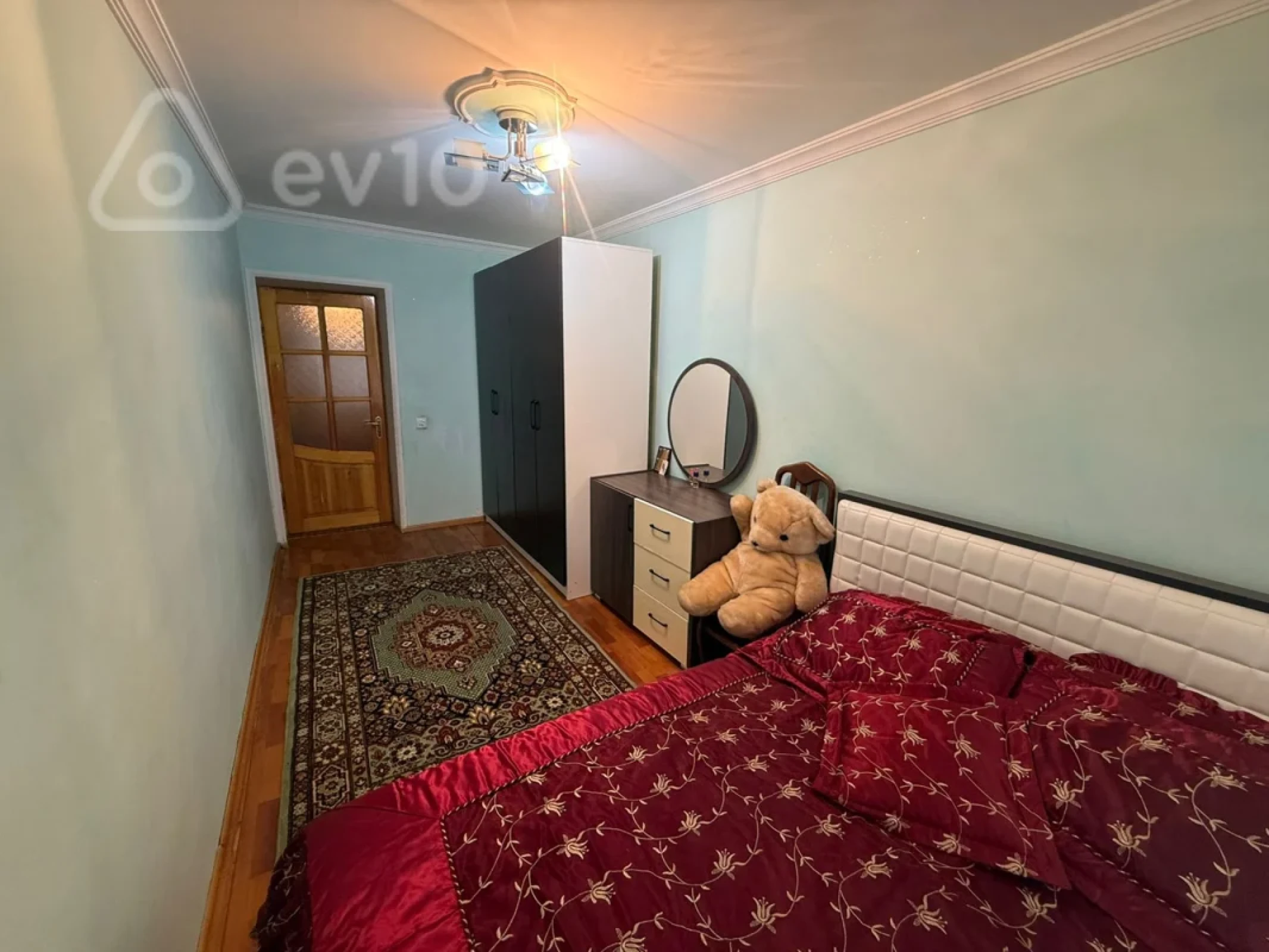 Kirayə verilir 2 otaqlı köhnə tikili 45 m²