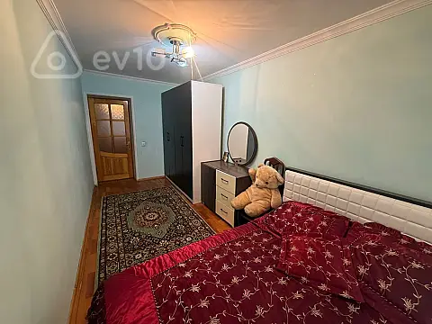 Kirayə verilir 2 otaqlı köhnə tikili 45 m²