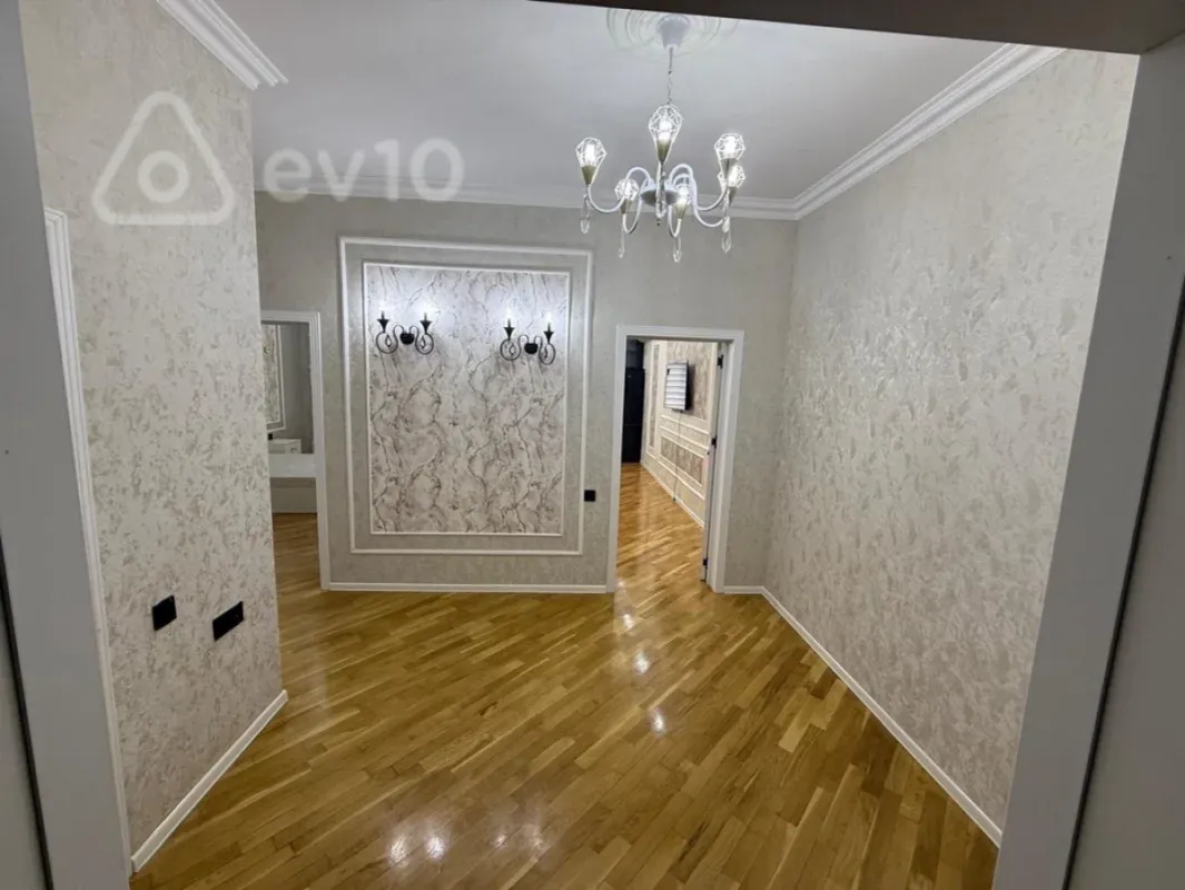 Kirayə verilir 2 otaqlı yeni tikili 80 m²