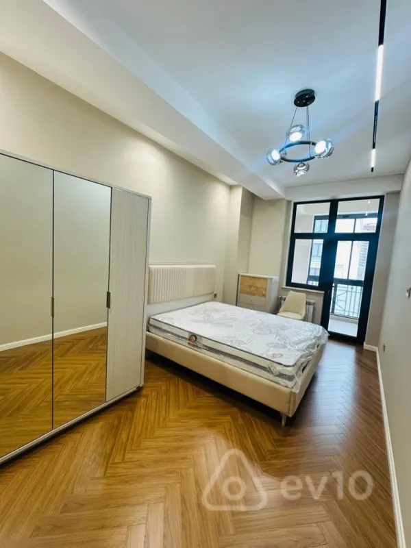 Satılır 2 otaqlı yeni tikili 73 m²